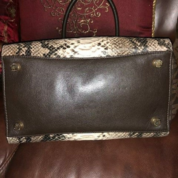 Michael Kors Purse - Picture 4 of 8